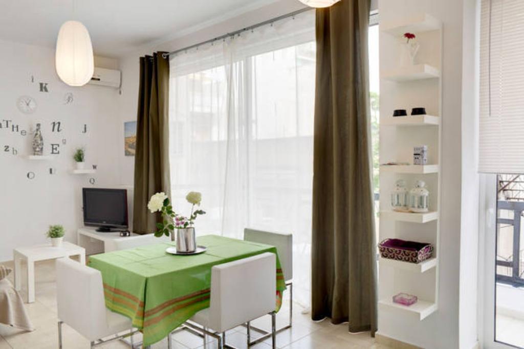 Thelma'S Apartment Athens Exterior photo